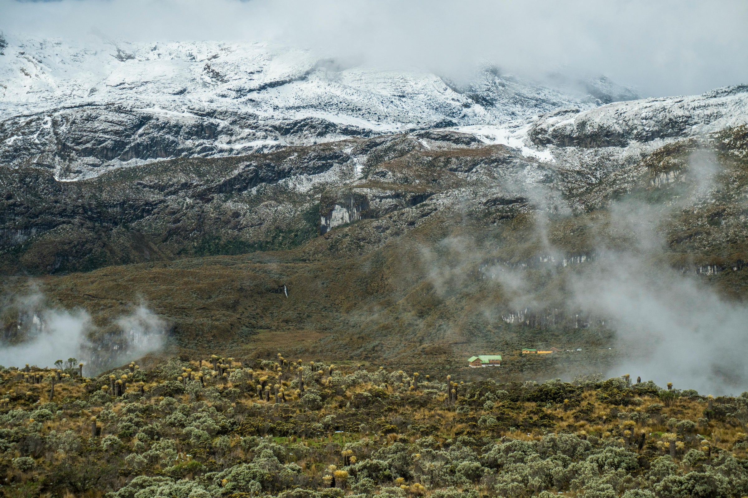 Paisaje de Manizales y Nevado del Ruiz